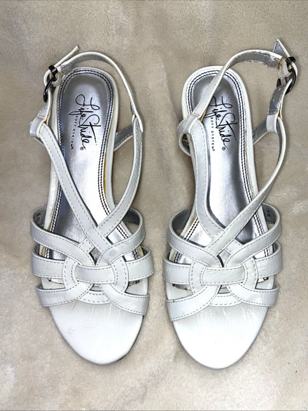 Life Stride YENTEL TOO Strappy Sandals White Low Wedge Heel Vegan Sz 6M #ye